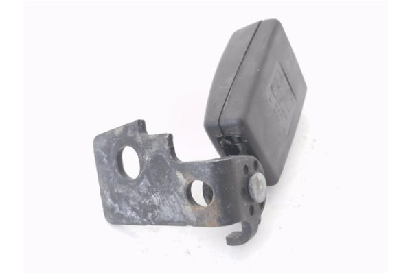 Recambio de anclaje cinturon trasero izquierdo para opel corsa d 1.4 referencia OEM IAM 5197631  