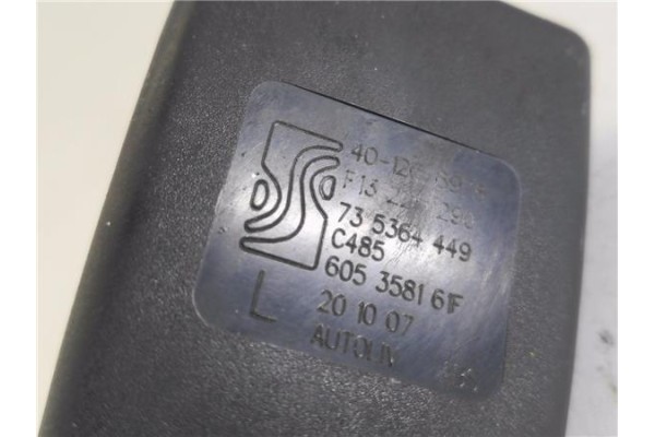 Recambio de anclaje cinturon trasero izquierdo para opel corsa d 1.4 referencia OEM IAM 5197631  