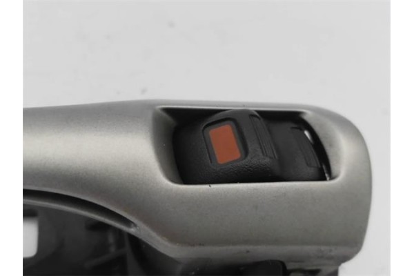 Recambio de manilla int. puerta trasero derecha para toyota auris (e15) 2.0 d-4d referencia OEM IAM 6920502120B1  