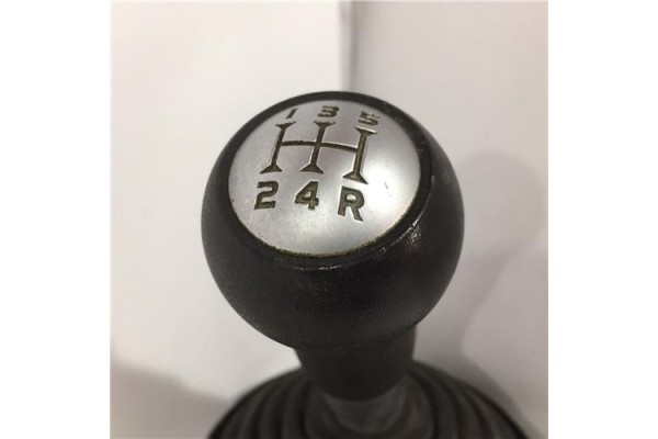 Recambio de pomo palanca cambio para mitsubishi colt cz3 berl. 5 (z30a) 1.1 inform (d) referencia OEM IAM MN178048XA  