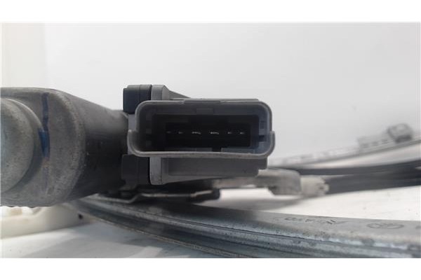 Recambio de mecanismo elevalunas delantero derecho para citroen xsara berlina referencia OEM IAM 400595R  
