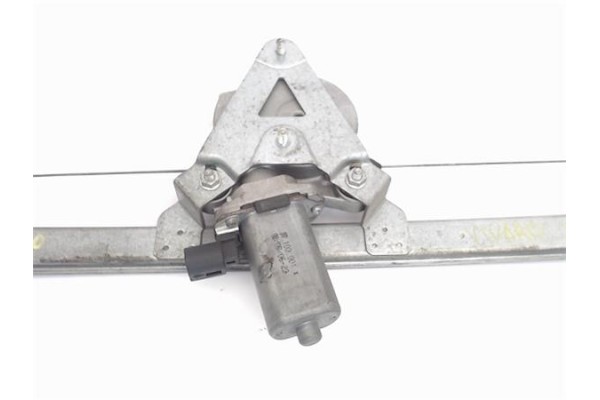 Recambio de mecanismo elevalunas delantero derecho para opel vivaro 1.9 dti referencia OEM IAM 37103001 4408555 
