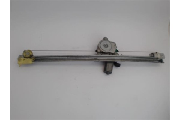 Recambio de mecanismo elevalunas delantero derecho para opel vivaro 1.9 dti referencia OEM IAM 37103001 4408555 