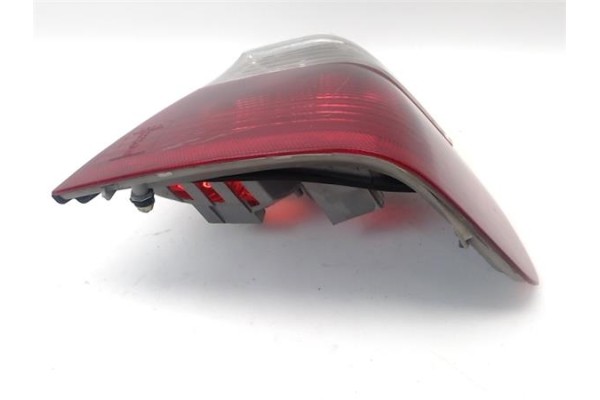 Recambio de piloto trasero derecho para bmw serie 3 berlina (e46) 2.0 320d referencia OEM IAM 63218383822  