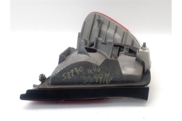 Recambio de piloto trasero derecho para bmw serie 3 berlina (e46) 2.0 320d referencia OEM IAM 63218383822  