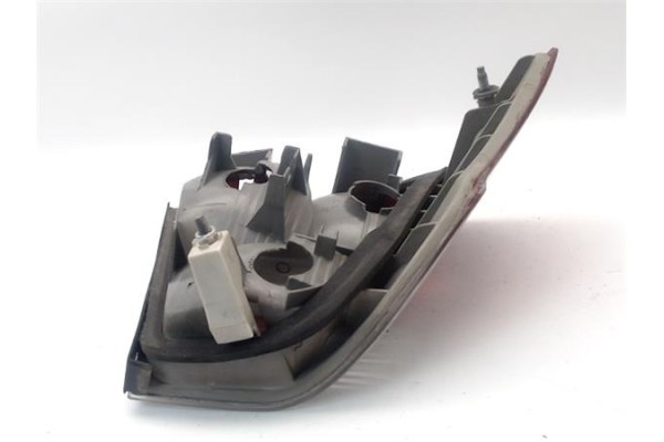 Recambio de piloto trasero derecho para bmw serie 3 berlina (e46) 2.0 320d referencia OEM IAM 63218383822  