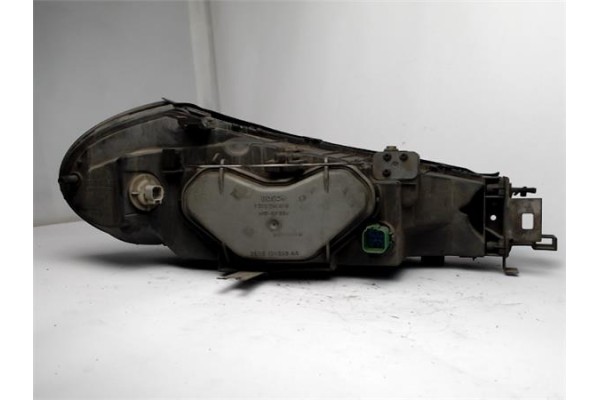 Recambio de faro delantero izquierdo para ford mondeo ii ranchera familiar (bnp) 1.8 td referencia OEM IAM 1110521  