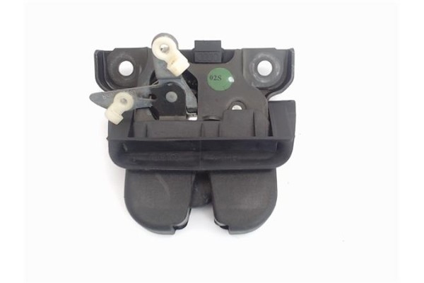 Recambio de cierre electromagnetico porton para audi allroad quattro (4b5) 2.5 tdi (132kw) referencia OEM IAM 4B9827520  