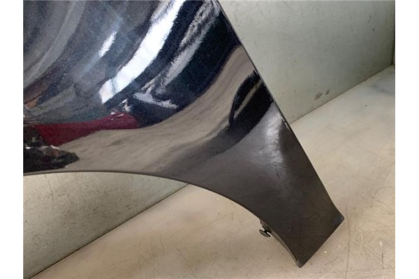 Recambio de aleta delantero izquierda para volkswagen golf v (1k1) 1.6 referencia OEM IAM 1K6821021A  