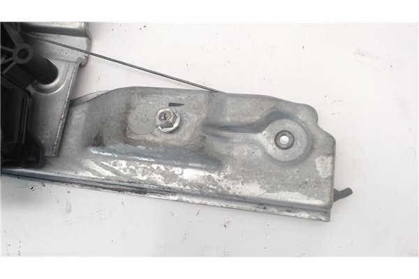 Recambio de mecanismo elevalunas delantero izquierdo para peugeot 208 referencia OEM IAM 9806081880  