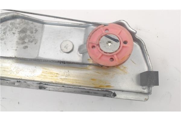 Recambio de mecanismo elevalunas delantero izquierdo para peugeot 208 referencia OEM IAM 9806081880  