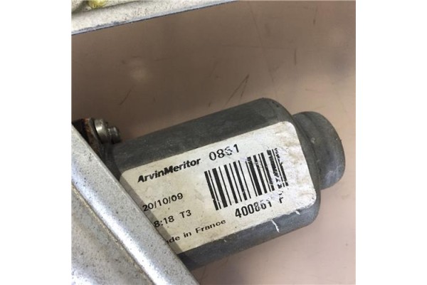 Recambio de mecanismo elevalunas delantero derecho para renault clio iii 1.2 referencia OEM IAM 8200291147 981283202 8200843597 