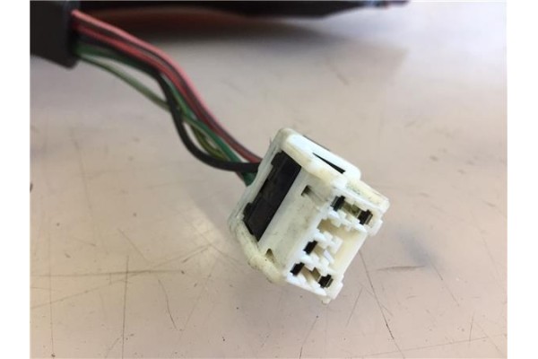 Recambio de piloto trasero derecho para nissan x-trail (t30) 2.2 comfort referencia OEM IAM B46R  