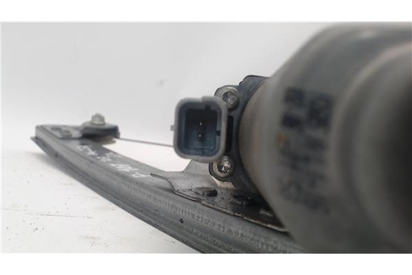 Recambio de mecanismo elevalunas delantero izquierdo para peugeot 107 referencia OEM IAM 698200H020  