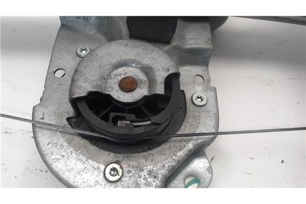 Recambio de mecanismo elevalunas delantero izquierdo para peugeot 107 referencia OEM IAM 698200H020  