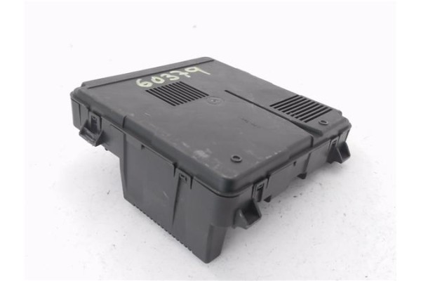 Recambio de caja fusibles/rele para renault megane ii ranchera familiar (km0/1_) 1.5 dci referencia OEM IAM 8200306033  