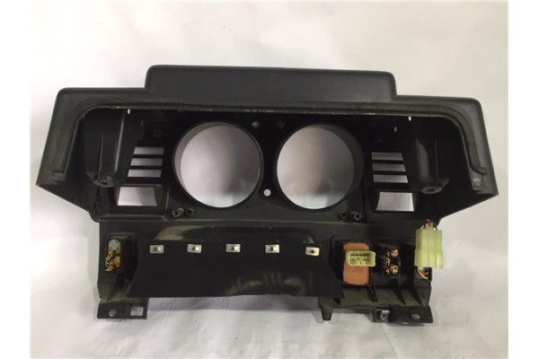 Recambio de consola para daihatsu rocky hard top (f7, f8) 2.8 td referencia OEM IAM 5541287611 5541187603 