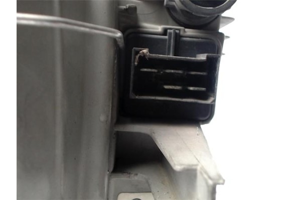 Recambio de faro delantero dcho para mercedes-benz vito furgón (638) 2.3 110 d  (638.074) referencia OEM IAM A6388200161 2746969