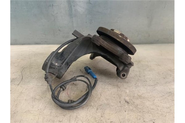 Recambio de mangueta delantero izquierda para peugeot 207 1.6 hdi referencia OEM IAM 364690  