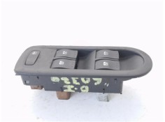 Recambio de mando elevalunas delantero izquierdo para renault megane ii ranchera familiar (km0/1_) 1.5 dci referencia OEM IAM 82