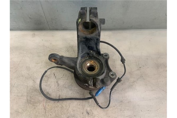 Recambio de mangueta delantero izquierda para peugeot 207 1.6 hdi referencia OEM IAM 364690  