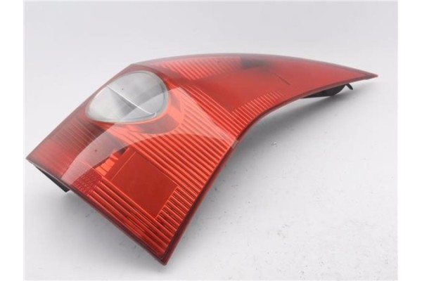 Recambio de piloto trasero derecho para renault megane ii ranchera familiar (km0/1_) 1.5 dci referencia OEM IAM 8200142683  