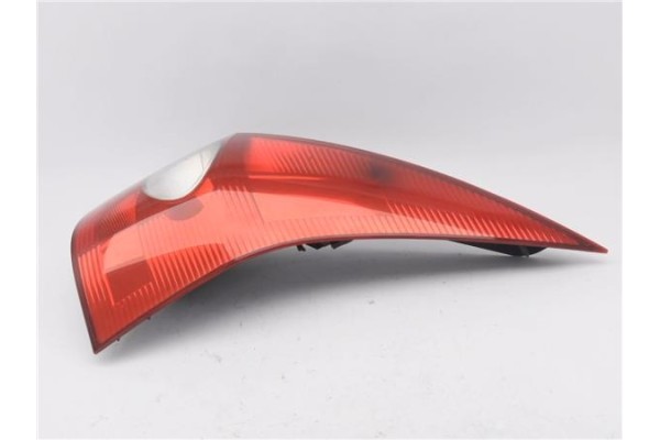 Recambio de piloto trasero derecho para renault megane ii ranchera familiar (km0/1_) 1.5 dci referencia OEM IAM 8200142683  