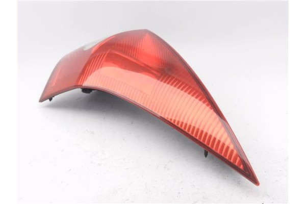 Recambio de piloto trasero derecho para renault megane ii ranchera familiar (km0/1_) 1.5 dci referencia OEM IAM 8200142683  