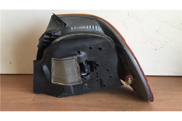 Recambio de piloto trasero izquierdo para bmw serie 3 coupe (e46) 1.9 318 ci referencia OEM IAM 8364725  63218364725 , BMW