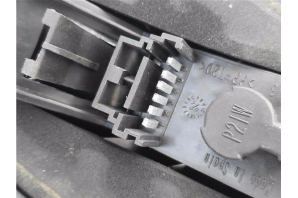 Recambio de piloto trasero derecho para renault megane ii ranchera familiar (km0/1_) 1.5 dci referencia OEM IAM 8200142683  