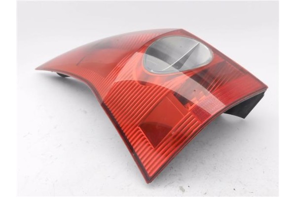 Recambio de piloto trasero izquierdo para renault megane ii ranchera familiar (km0/1_) 1.5 dci referencia OEM IAM 8200142684  