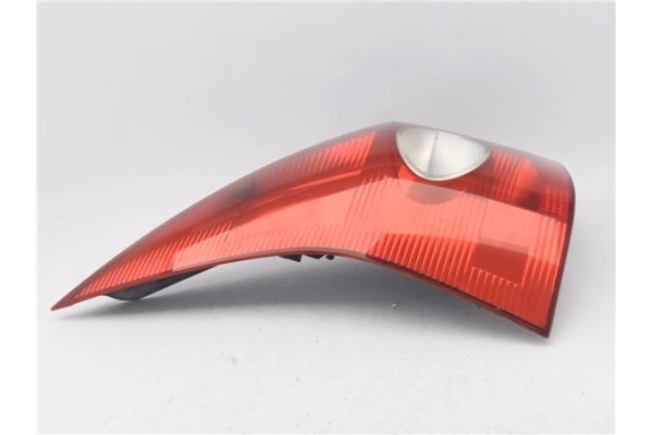 Recambio de piloto trasero izquierdo para renault megane ii ranchera familiar (km0/1_) 1.5 dci referencia OEM IAM 8200142684  