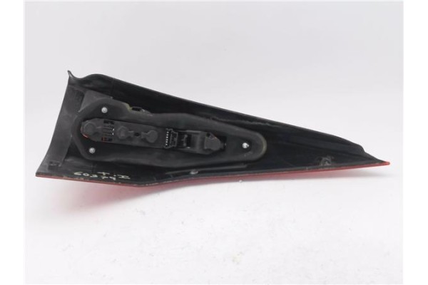 Recambio de piloto trasero izquierdo para renault megane ii ranchera familiar (km0/1_) 1.5 dci referencia OEM IAM 8200142684  