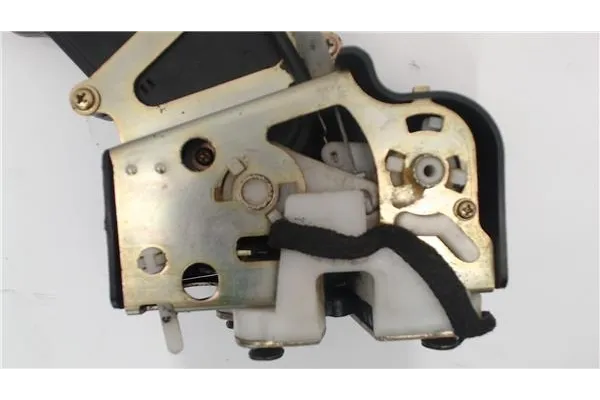 Recambio de cierre electromagnetico trasero derecho para mazda 2 (b2w) 1.6 referencia OEM IAM DD1072310E  