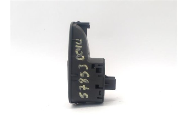 Recambio de botonera puerta delantero derecha para opel corsa d 1.3 cdti referencia OEM IAM 13189333  