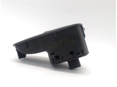 Recambio de botonera puerta delantero derecha para opel corsa d 1.3 cdti referencia OEM IAM 13189333  
