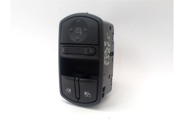 Recambio de botonera puerta delantero izquierda para opel corsa d 1.3 cdti referencia OEM IAM 13258521  