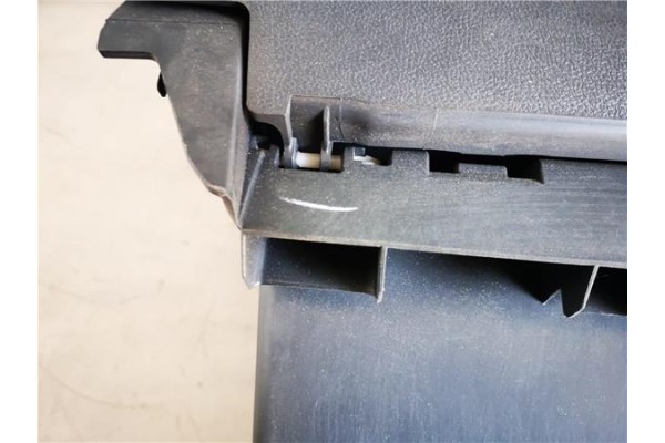 Recambio de guantera salpicadero para renault clio iii 1.5 dci (br17, cr17) referencia OEM IAM 8200407712 8200407713 