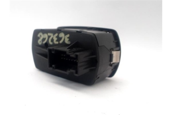 Recambio de botonera puerta delantero izquierda para opel corsa d 1.3 cdti referencia OEM IAM 13258521  