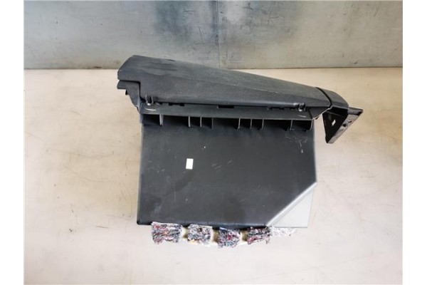 Recambio de guantera salpicadero para renault clio iii 1.5 dci (br17, cr17) referencia OEM IAM 8200407712 8200407713 
