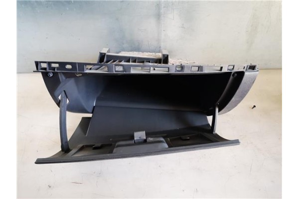 Recambio de guantera salpicadero para renault clio iii 1.5 dci (br17, cr17) referencia OEM IAM 8200407712 8200407713 
