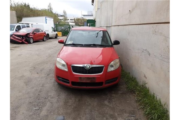 skoda fabia (5j2 )(2007) del año 