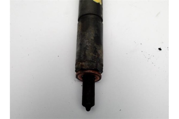 Recambio de inyector para bmw serie 3 berlina (e46) 2.0 320d referencia OEM IAM 0445110131  