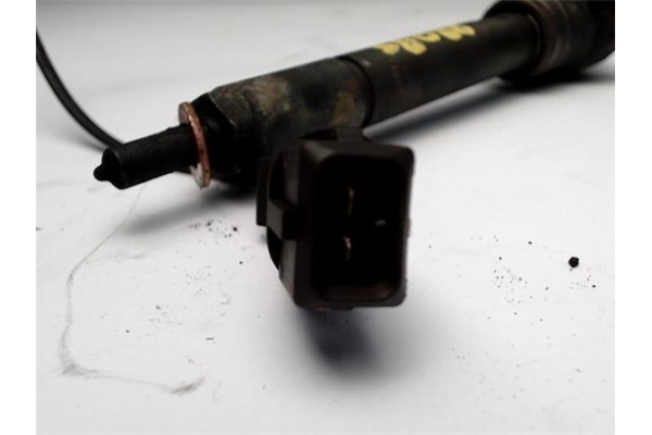 Recambio de inyector para bmw serie 3 berlina (e46) 2.0 320d referencia OEM IAM 0445110131  
