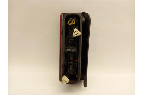 Recambio de piloto trasero derecho para opel combo furgón/ranchera familiar 1.3 cdti 16v referencia OEM IAM 1222063  
