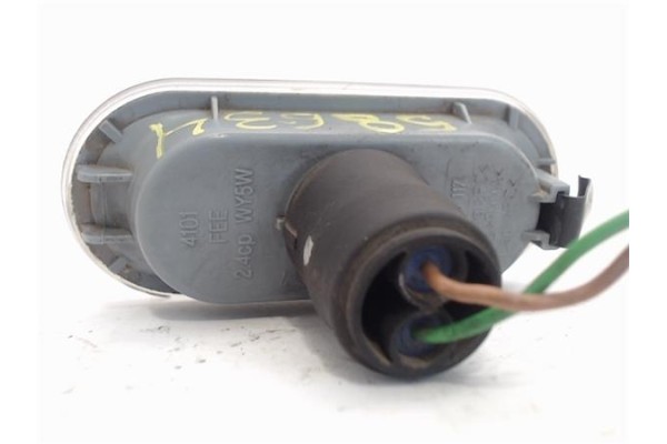 Recambio de piloto intermitente lat. delantero derecho para volkswagen passat berlina (3b3) 1.6 referencia OEM IAM 1J0949117  3B