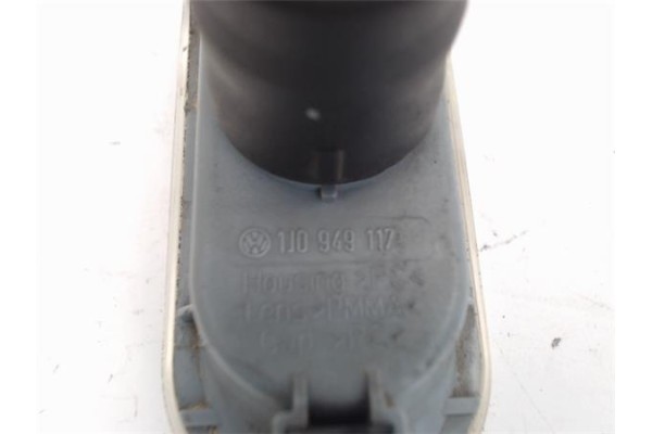 Recambio de piloto intermitente lat. delantero derecho para volkswagen passat berlina (3b3) 1.6 referencia OEM IAM 1J0949117  3B