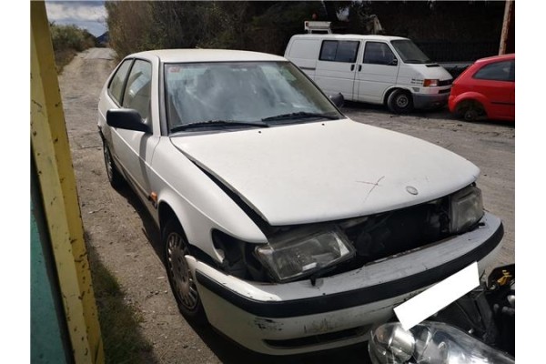 saab 9-3 berlina del año 1999