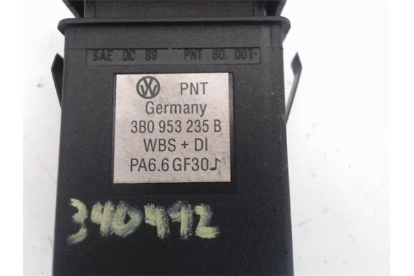 Recambio de interruptor luces emergencia para volkswagen passat berlina (3b3) 1.6 referencia OEM IAM 3B0953235B  3B0953235D , AU