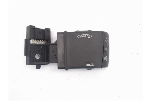 Recambio de mando multifuncion para renault megane ii berlina 5p referencia OEM IAM 8200103769  